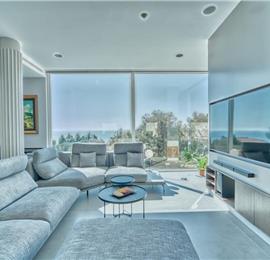 6 bedroom villa with pool and roof terrace, Sveti Stefan, sleeps 12